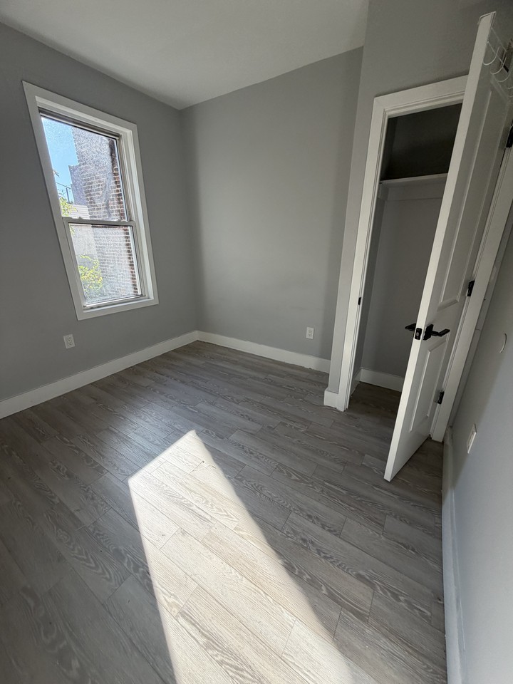 88 Wallis Ave #1B - Photo 5 of 9