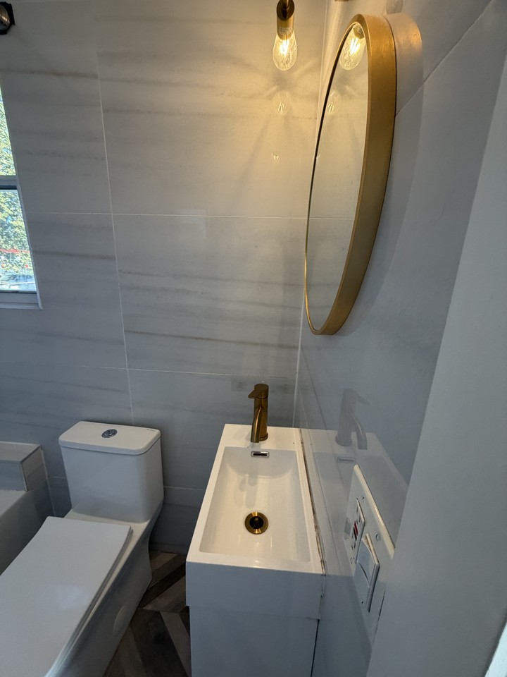 88 Wallis Ave #1B - Photo 7 of 9