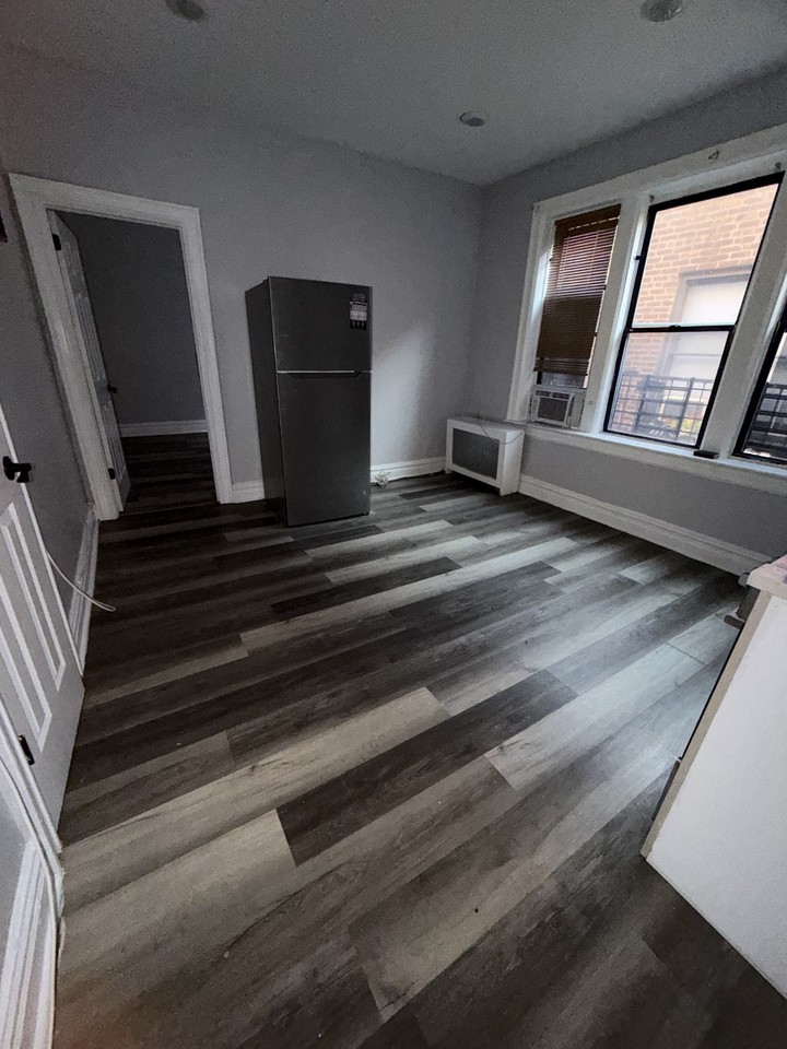 122 Corbin Ave #401 - Photo 3 of 7