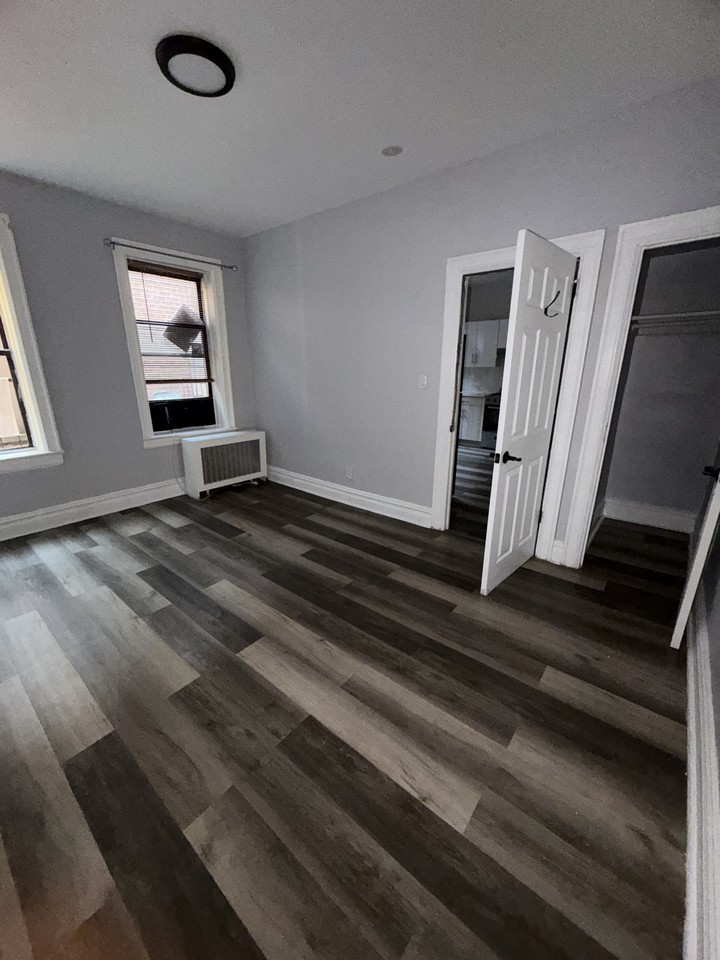 122 Corbin Ave #401 - Photo 4 of 7