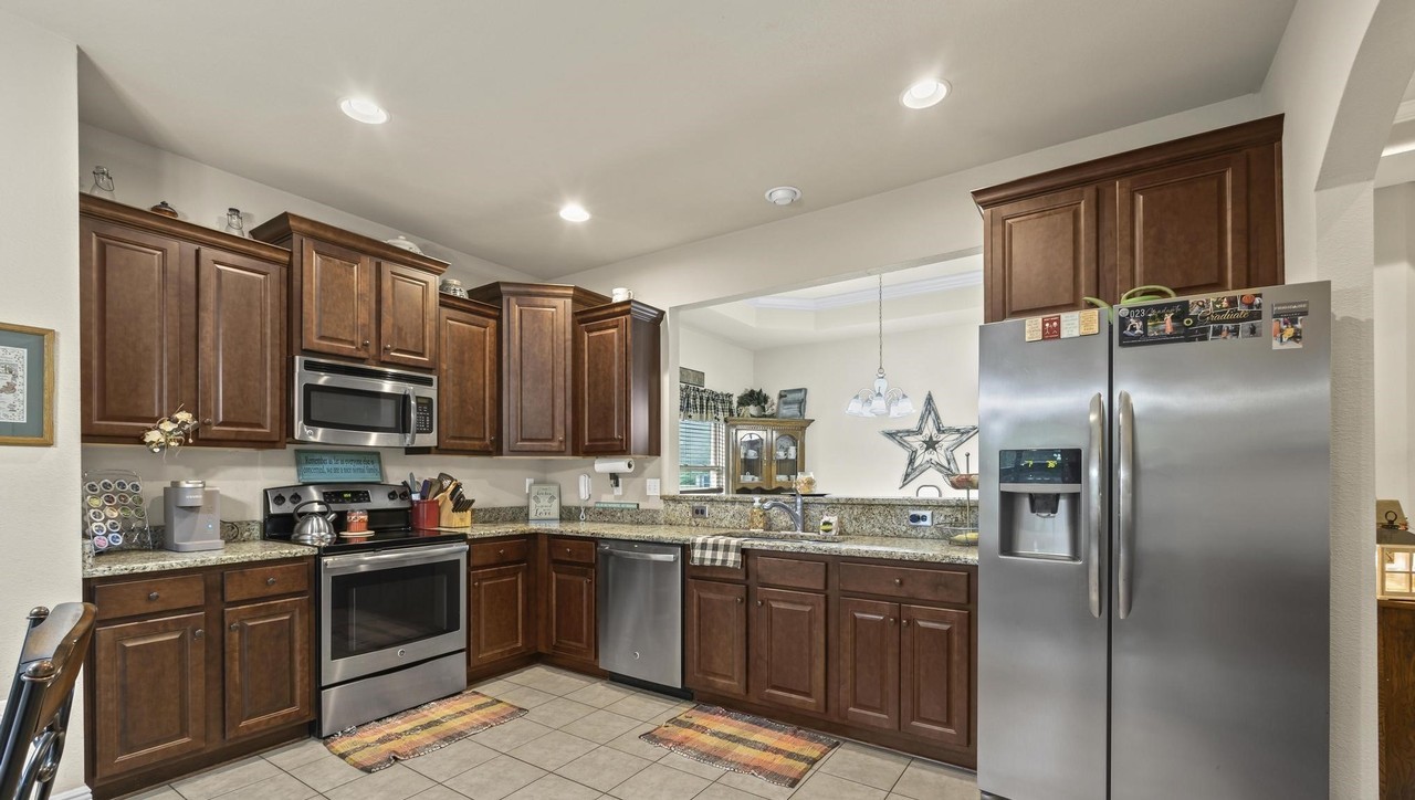 6117 Cobblestone Ct #NA - Photo 3 of 18