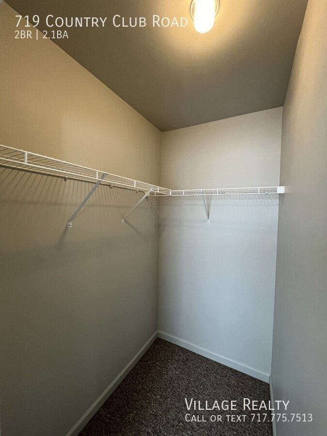 719 Country Club Rd - Photo 7 of 50