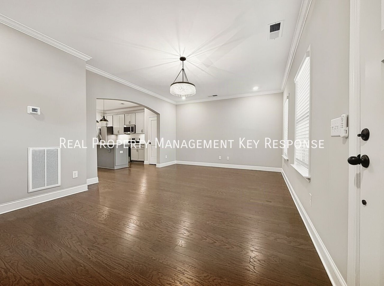 253 Grandstand Blvd - Photo 2 of 25