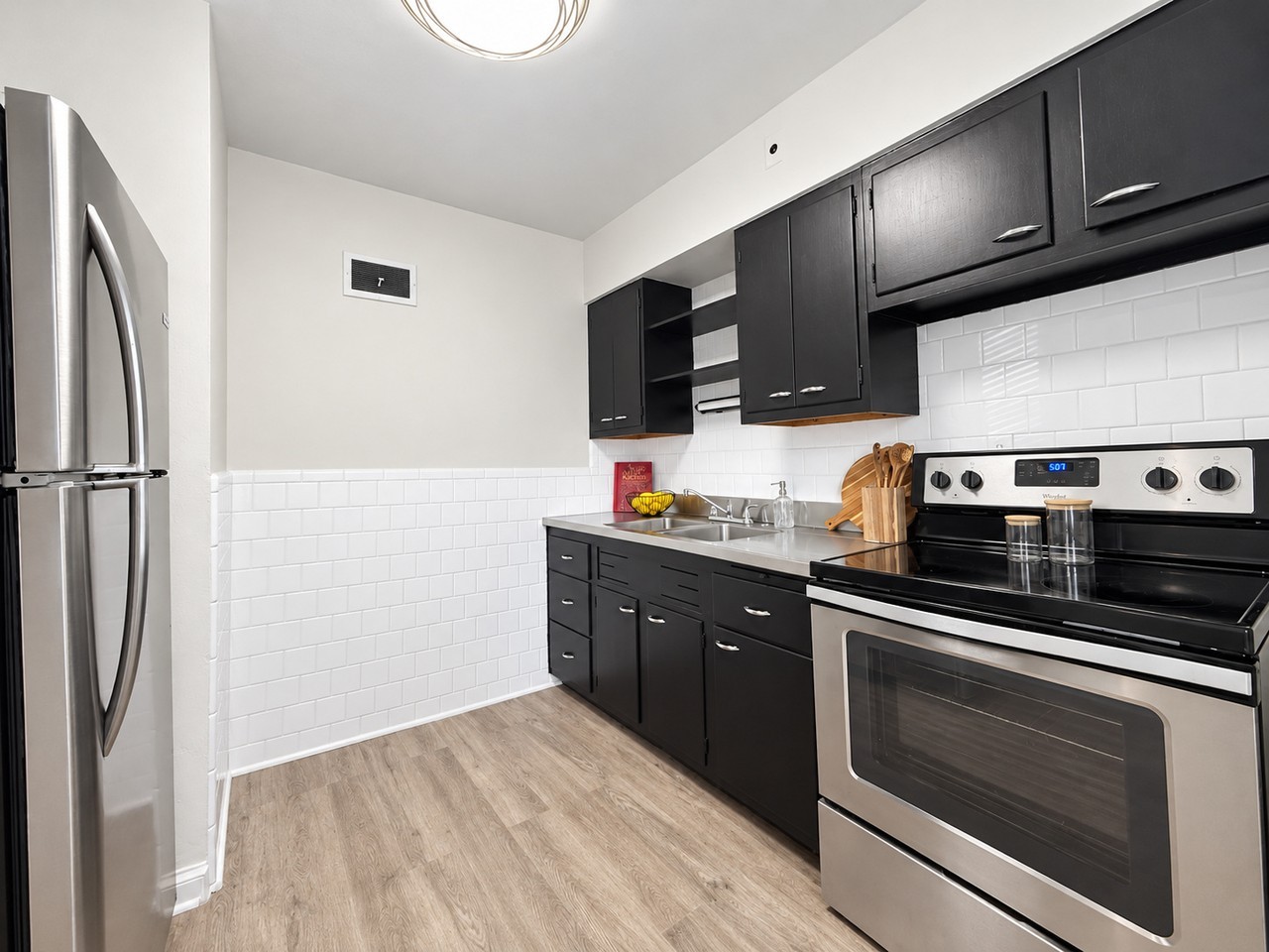 5944 Nagel Ave #2E - Photo 4 of 13