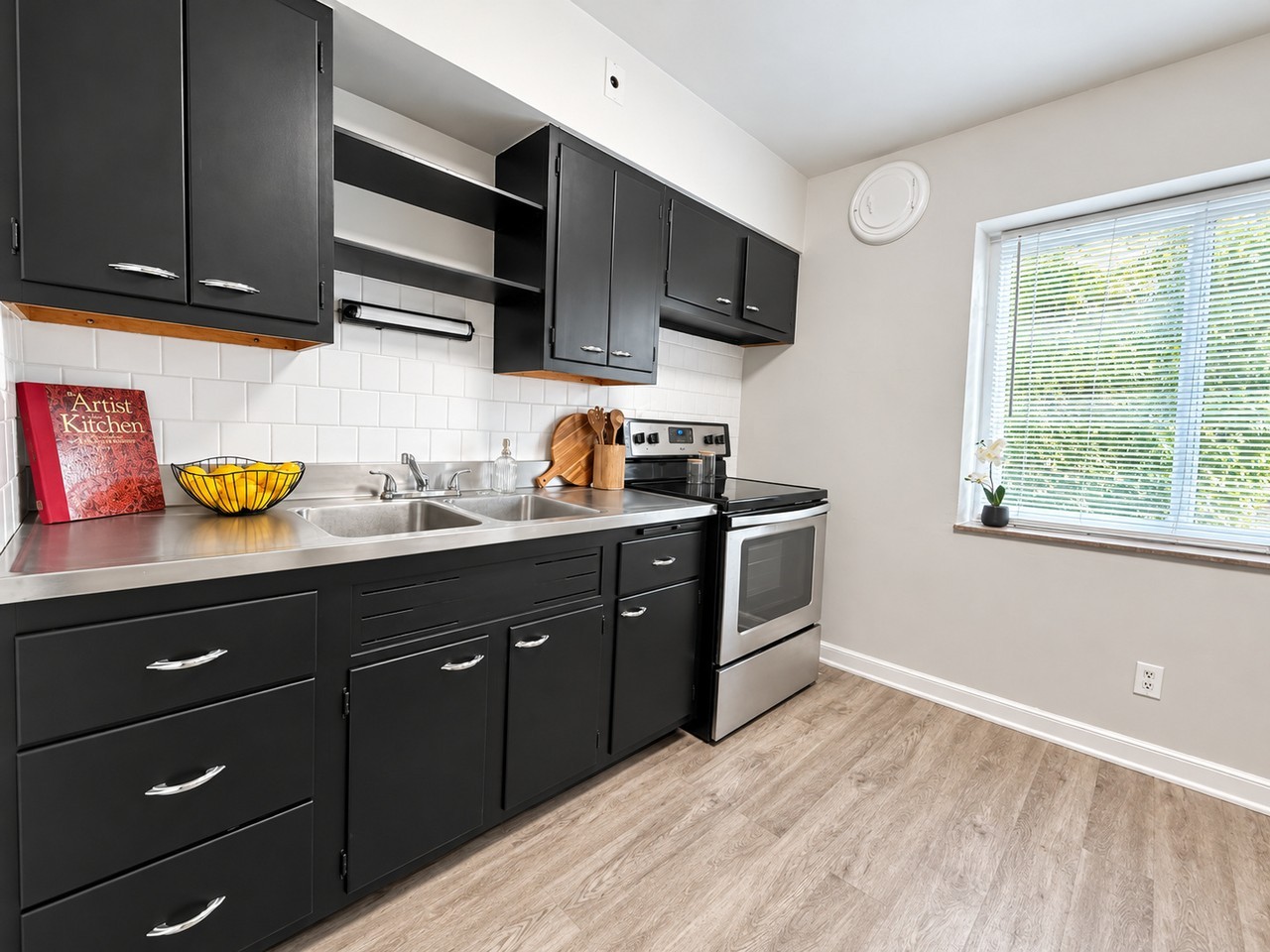 5944 Nagel Ave #2E - Photo 5 of 13