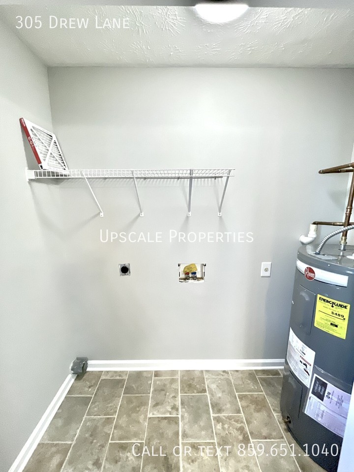 305 Drew Ln - Photo 6 of 12