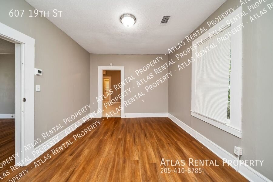607 19th St - Photo 7 of 16