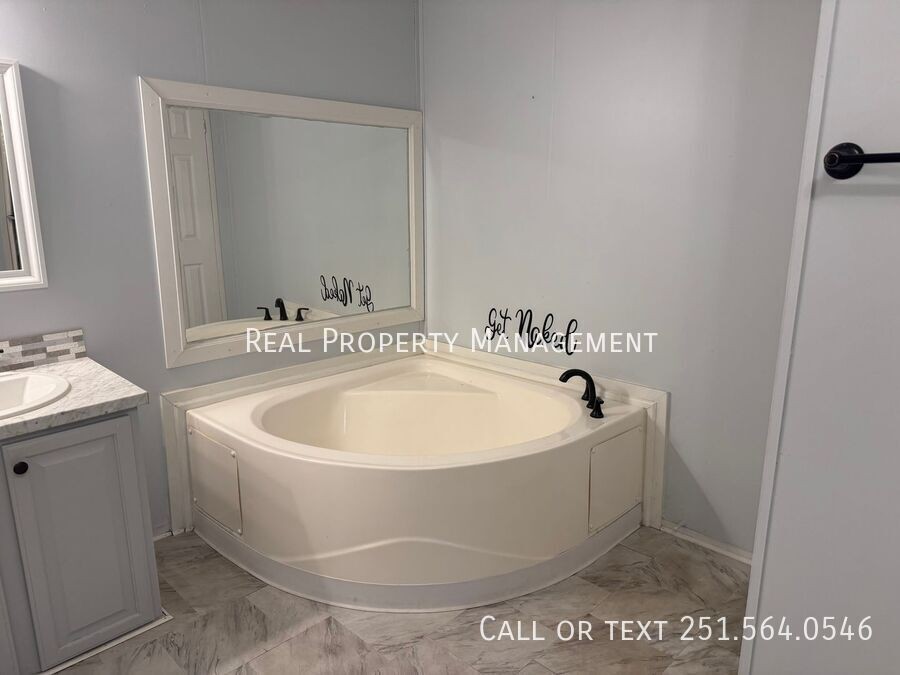 4131 Oak Ridge Ave - Photo 4 of 21