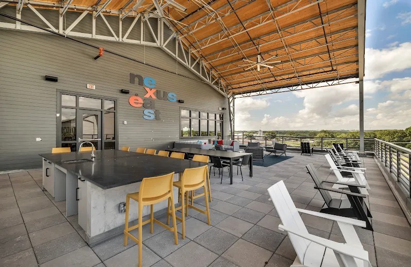 720 Airport Blvd - Photo 5 of 8