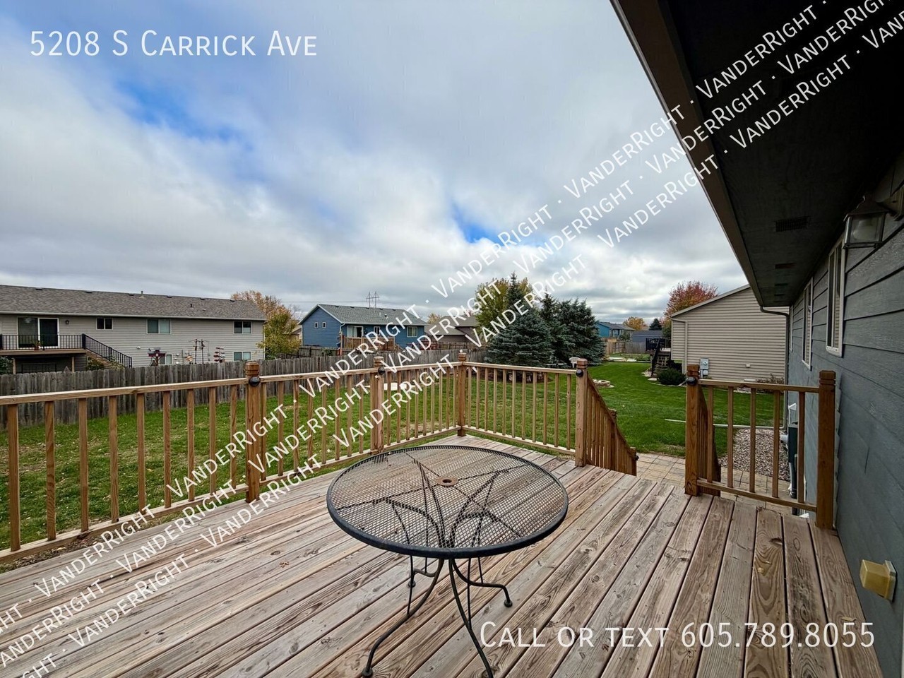 5208 S Carrick Ave - Photo 5 of 22
