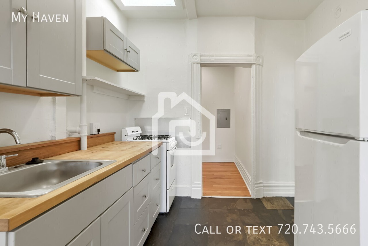 2359 N Lafayette St - Photo 4 of 12