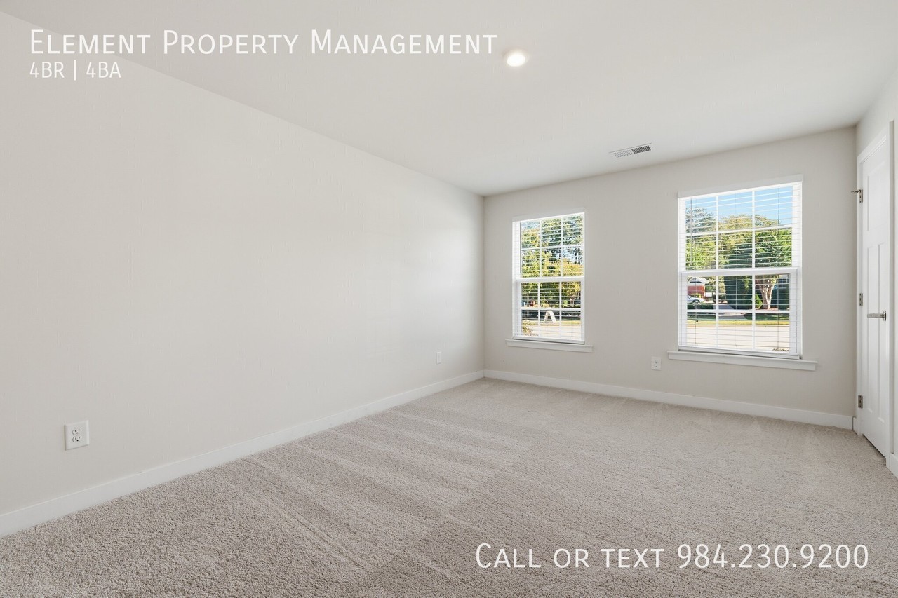 1092 Ambergate Sta #1 - Photo 4 of 35