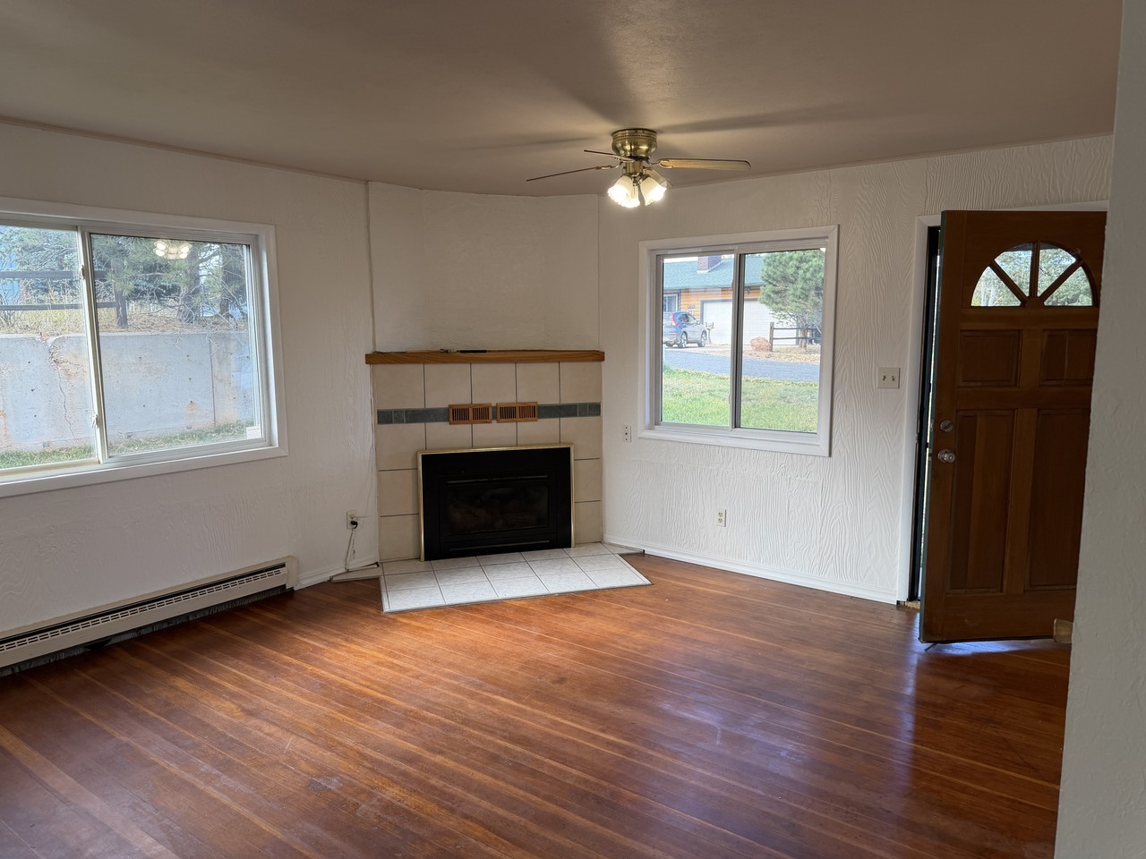 919 Fullview St - Photo 6 of 10