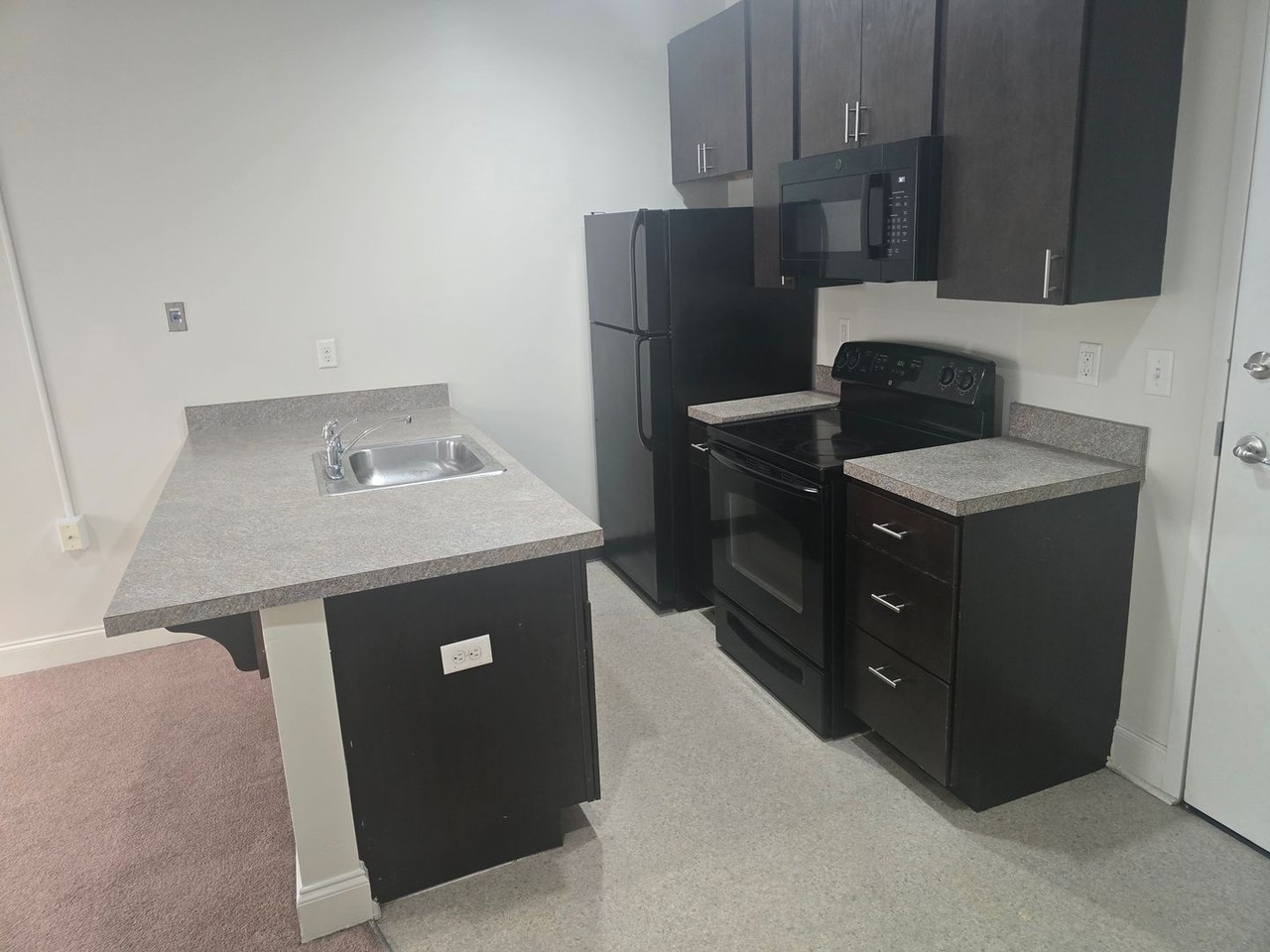 319 Market St #303 - Photo 4 of 15