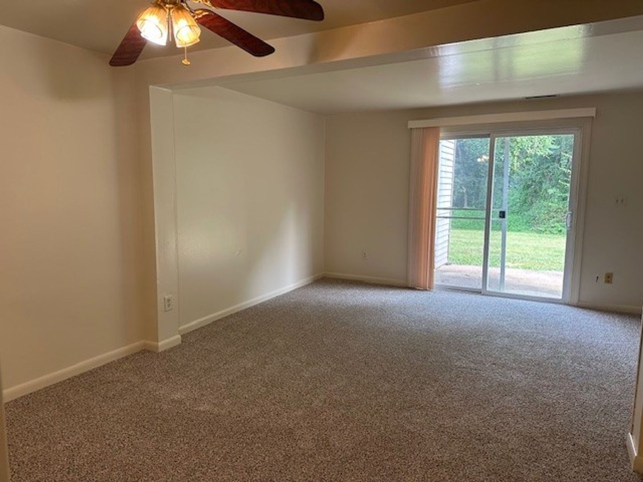 729 Valley St #A - Photo 2 of 16