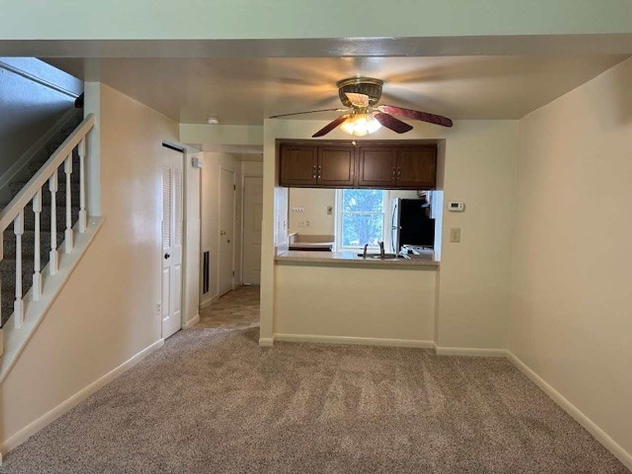 729 Valley St #A - Photo 4 of 16