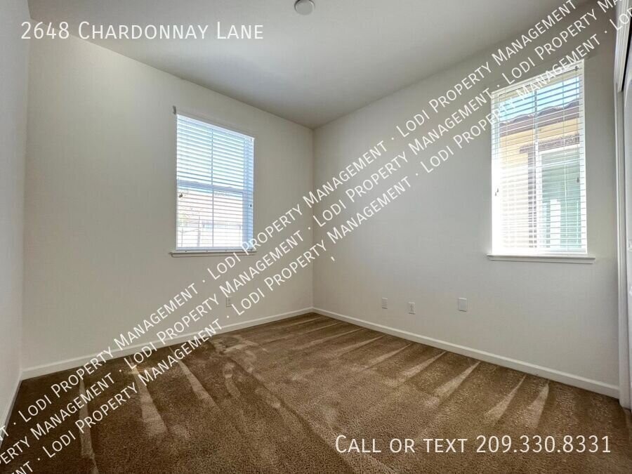 2648 Chardonnay Ln - Photo 4 of 34