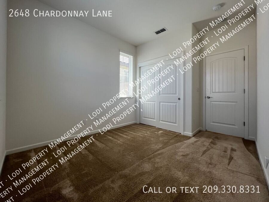 2648 Chardonnay Ln - Photo 5 of 34