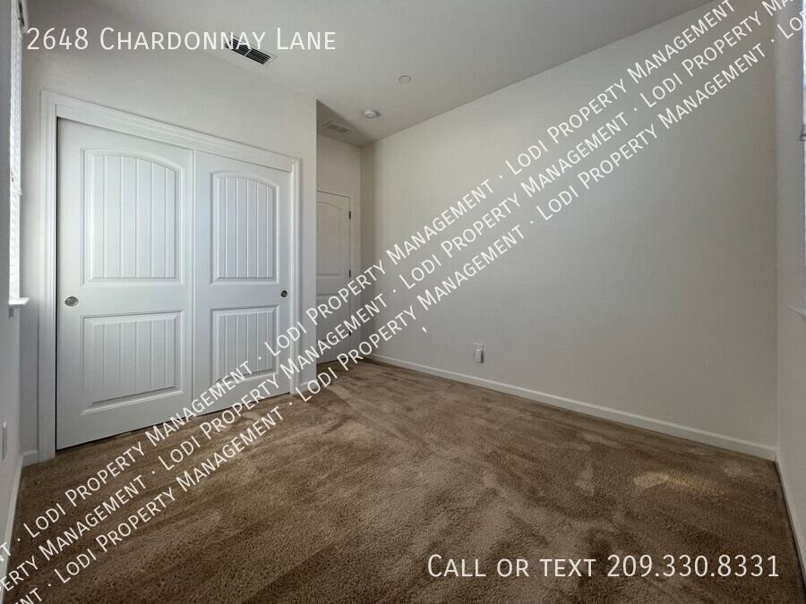 2648 Chardonnay Ln - Photo 6 of 34