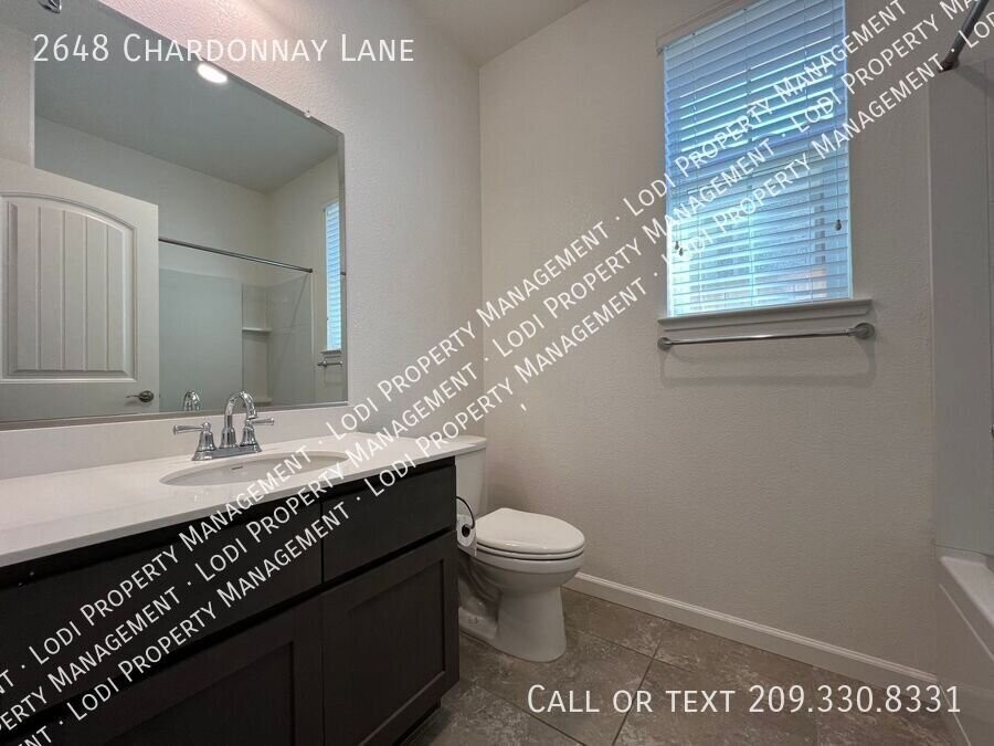 2648 Chardonnay Ln - Photo 7 of 34