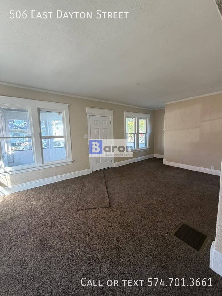 506 E Dayton St - Photo 4 of 8