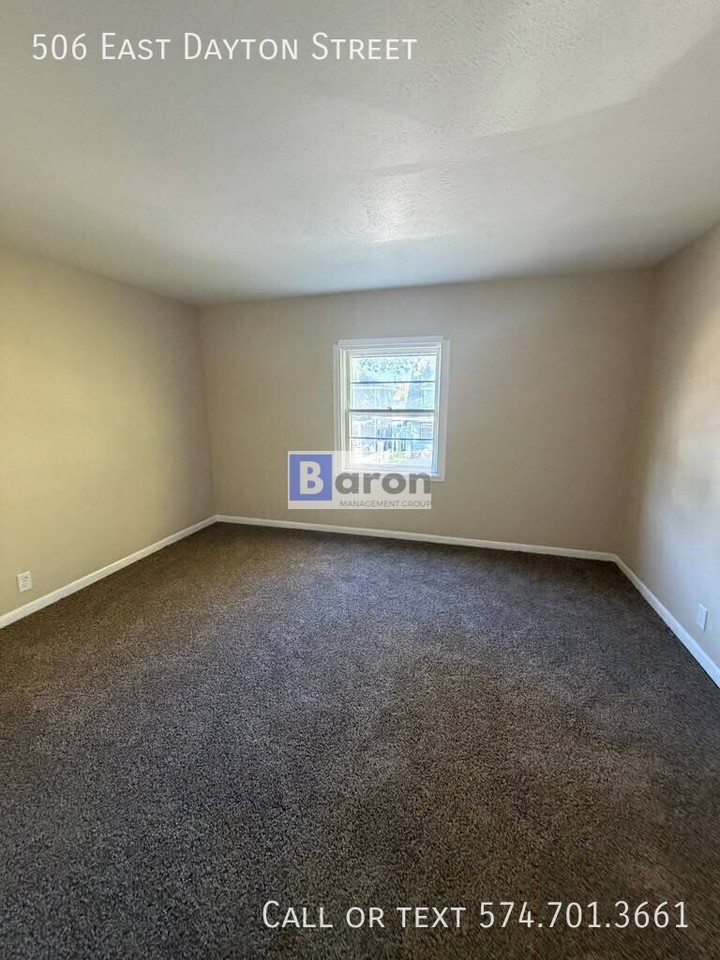 506 E Dayton St - Photo 7 of 8