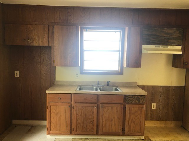 3312 Catherine St - Photo 7 of 8