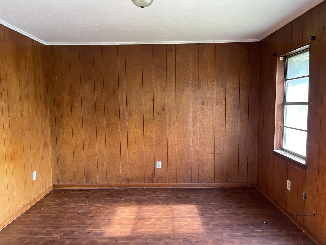 3402 Catherine St - Photo 2 of 4