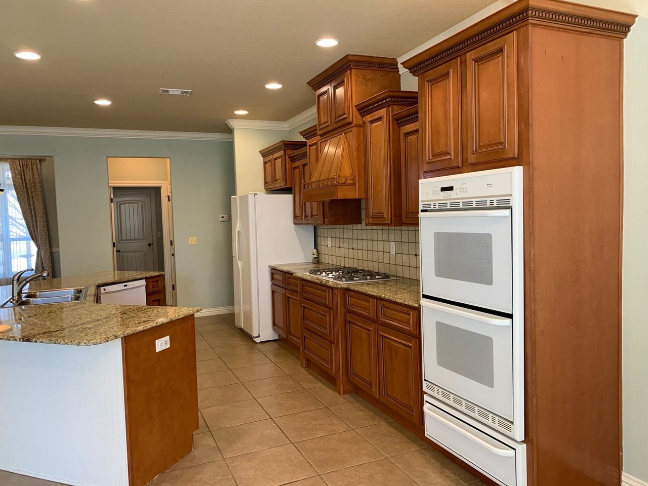 9906 Willowbrook Loop - Photo 6 of 31