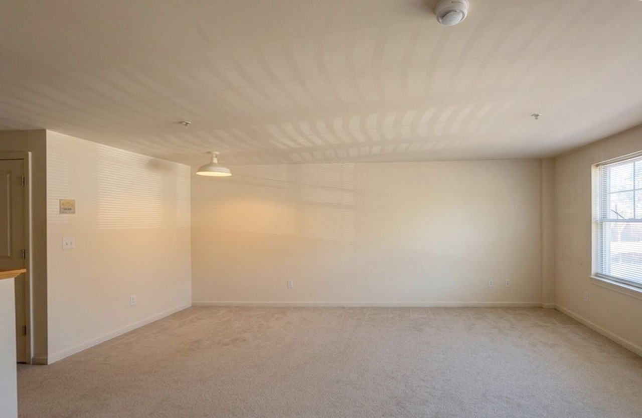 181 Lower Main St - Photo 6 of 10