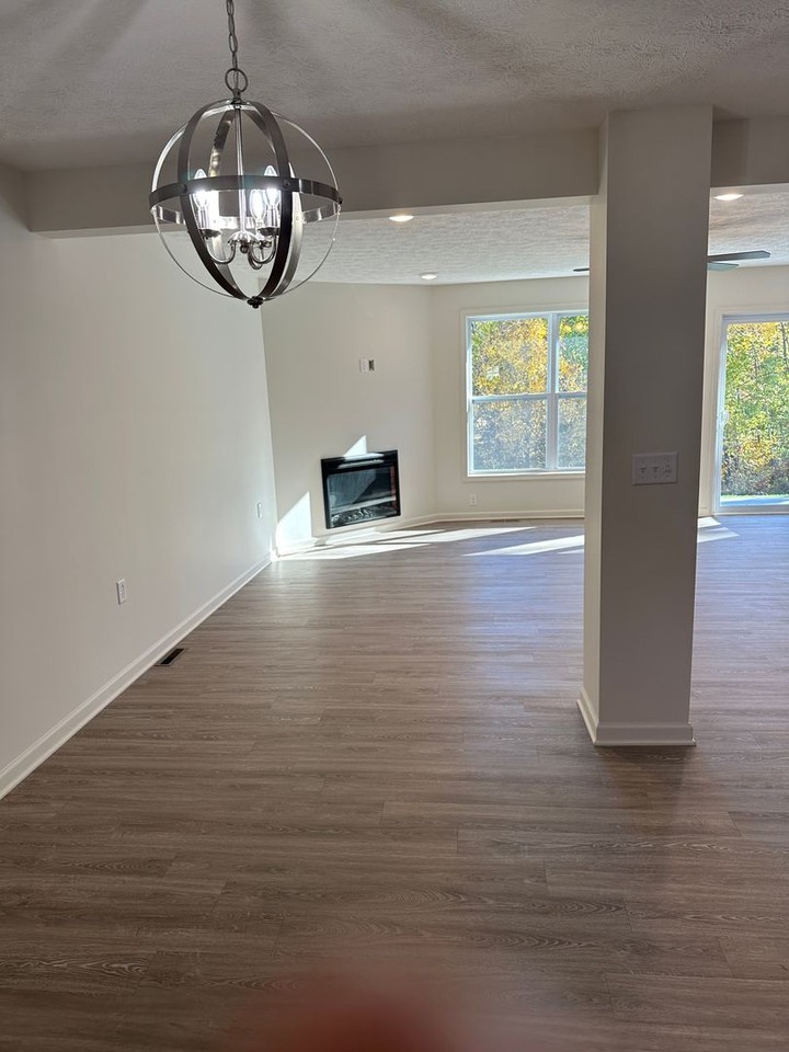 1507 Redfern Dr - Photo 2 of 22