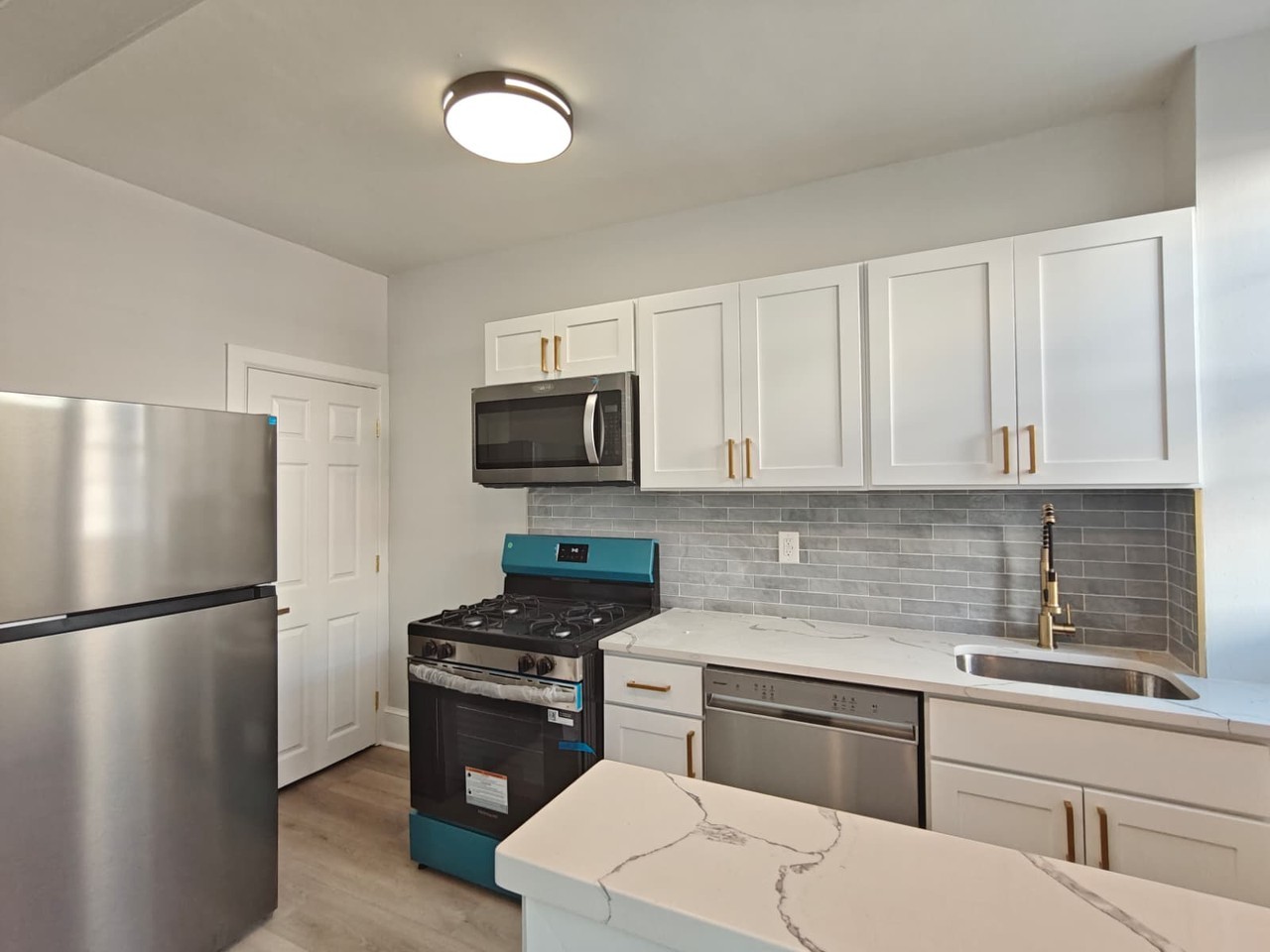 5821 Hazel Ave - Photo 5 of 15