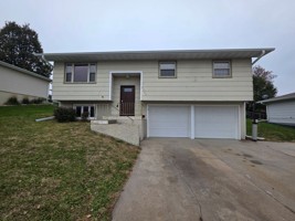 featured image of 2302 Fairview Dr