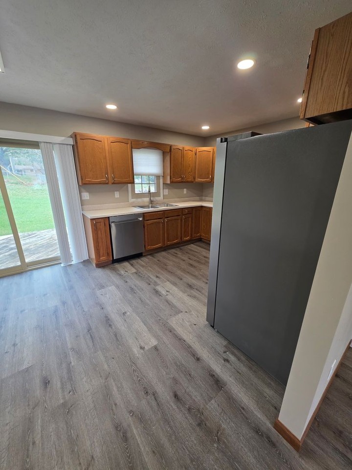 2302 Fairview Dr - Photo 4 of 12