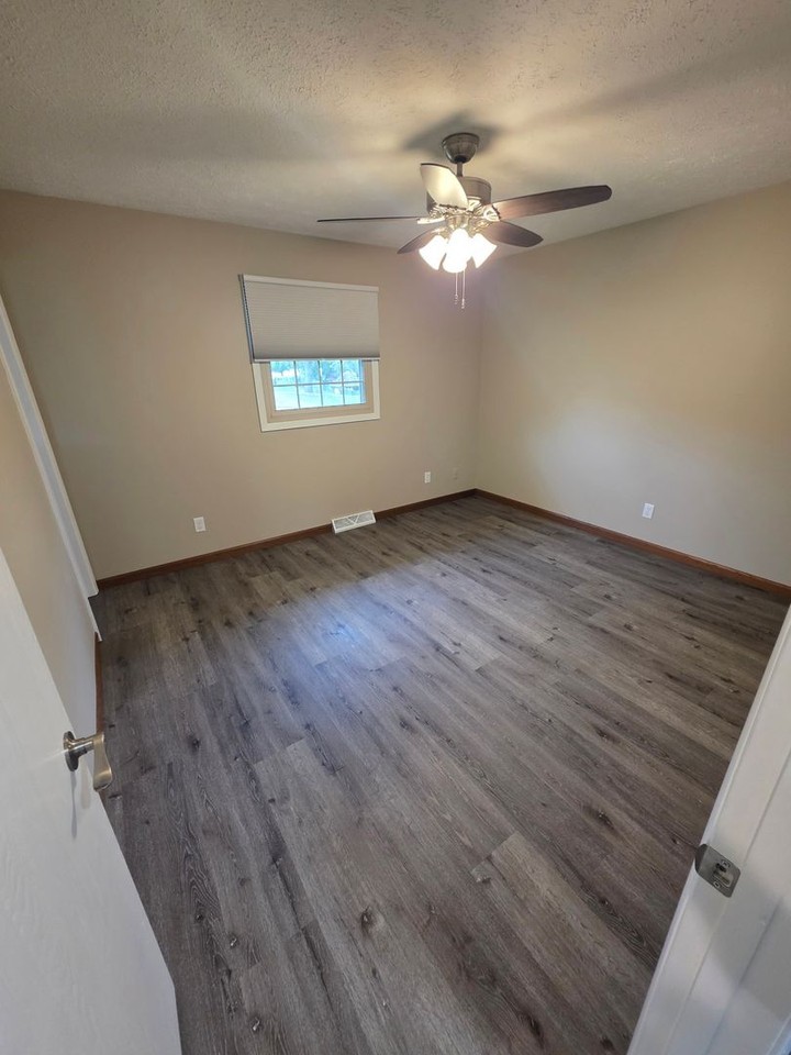 2302 Fairview Dr - Photo 7 of 12