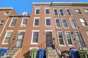 featured image of 1036 W Lombard St