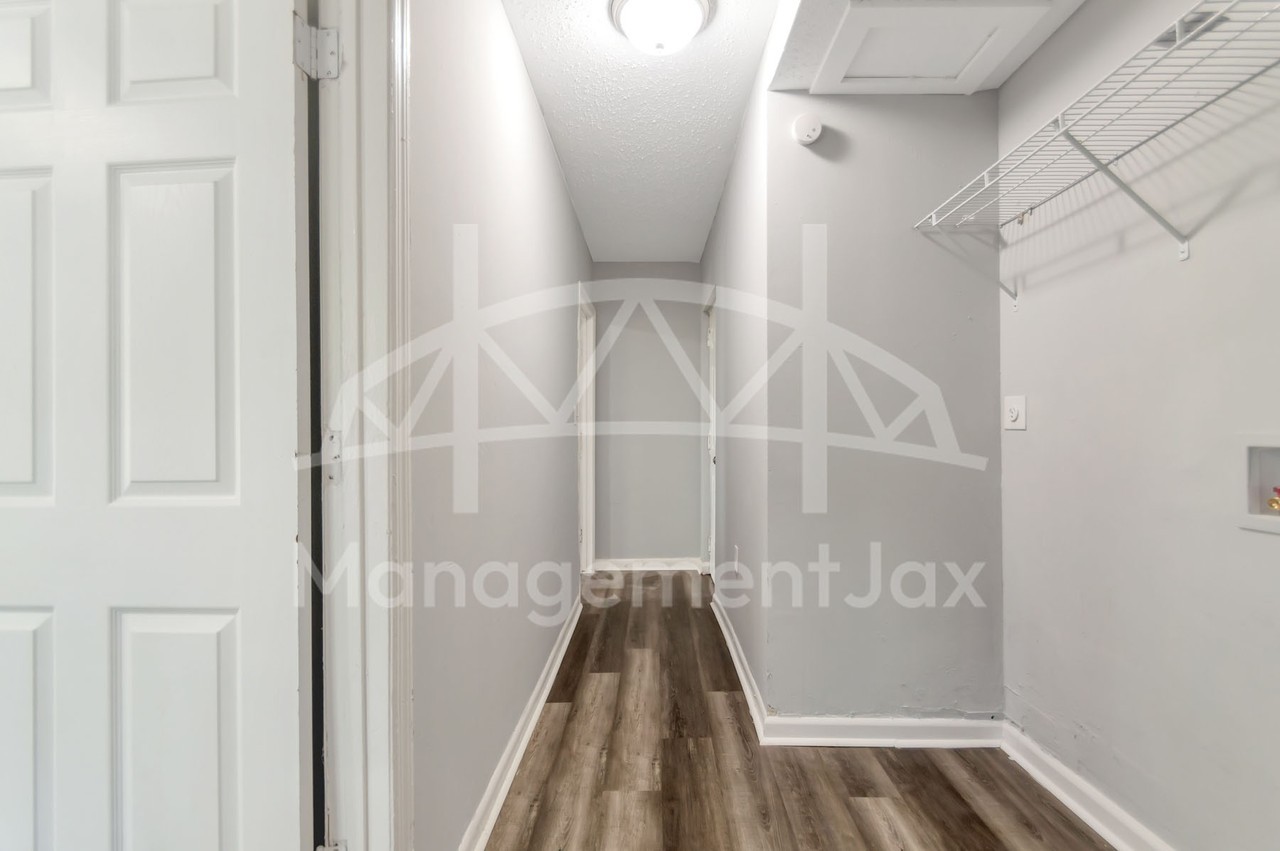 1165 Hart St - Photo 7 of 14
