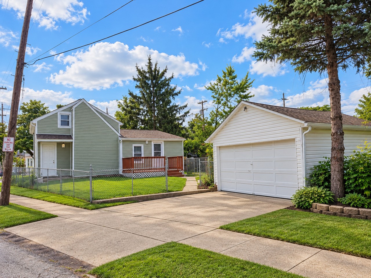 4788 Pearl Rd - Photo 3 of 5