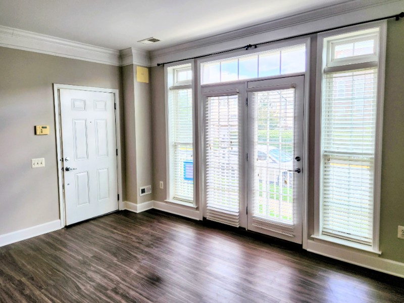 2267 Oberlin Dr - Photo 4 of 21