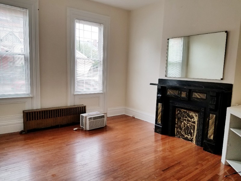 2124 Sidney St - Photo 5 of 16