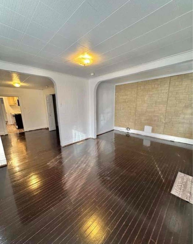 1217 Taylor Ave - Photo 4 of 17