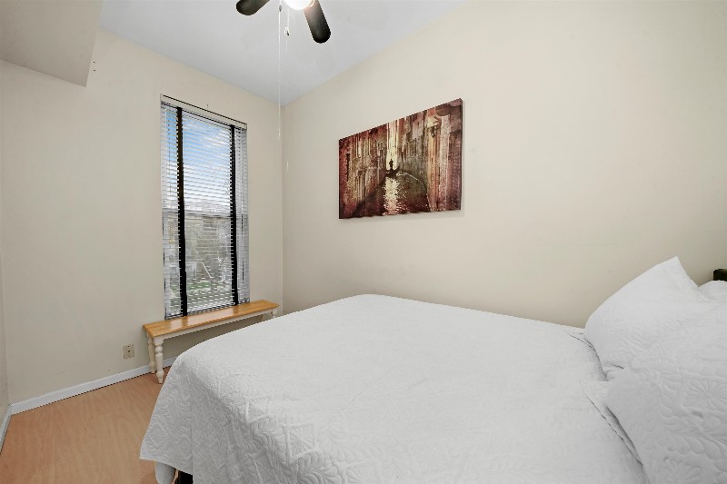 901 S Bishop St #2 - Photo 7 of 20