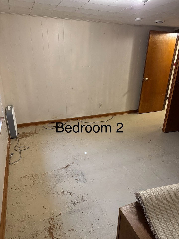 947 1/2 South Ave #2 - Photo 5 of 10