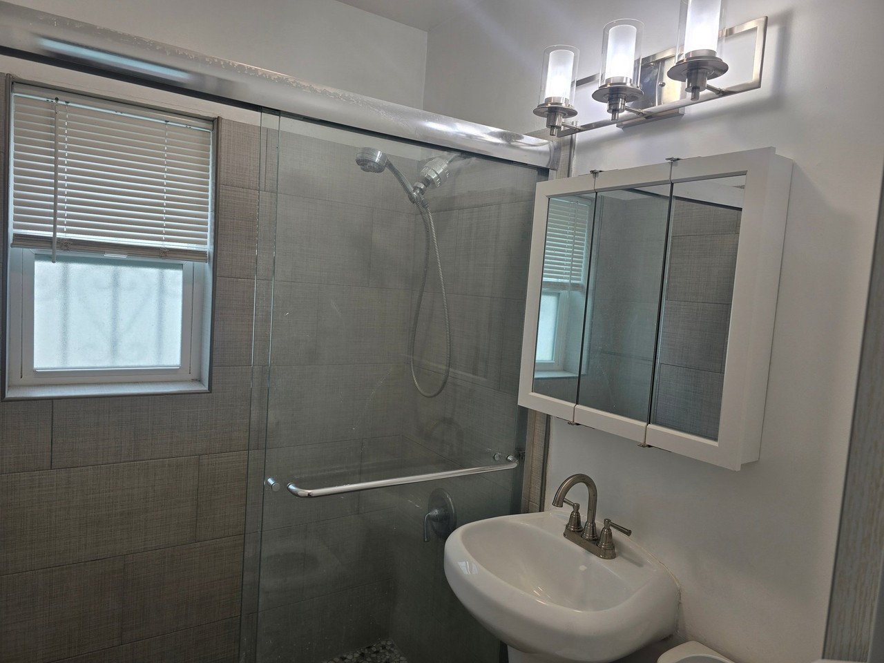 3821 Meade Ave - Photo 4 of 6