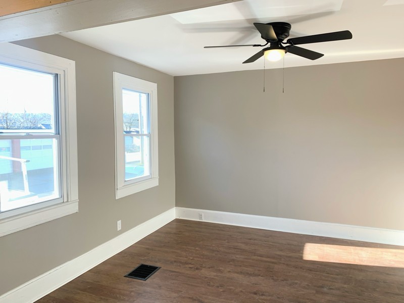 810 N Montgomery St - Photo 6 of 14