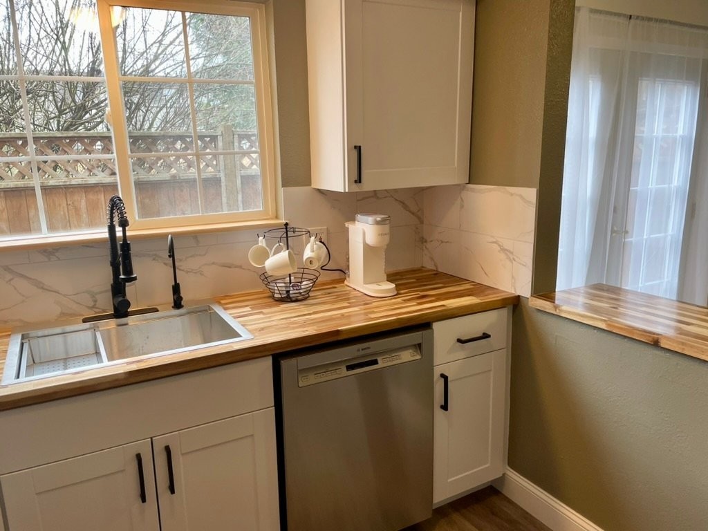 3311 Redwood Ave #8 - Photo 4 of 11
