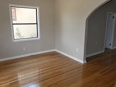 1024 W 15th St - Photo 2 of 14