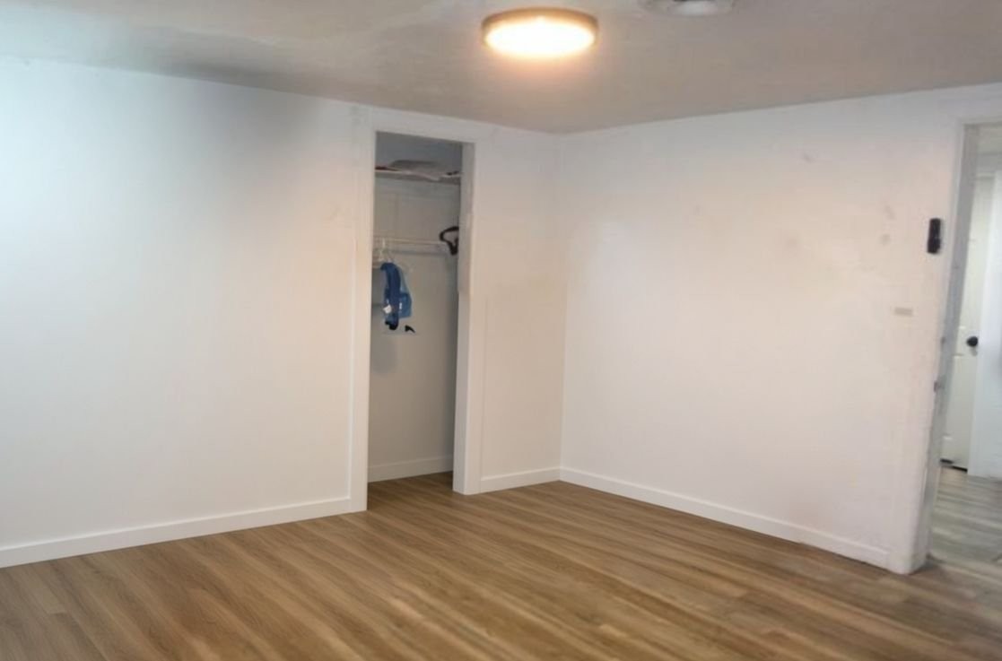 2408 W 13th St - Photo 3 of 16