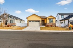 807 Shirttail Peak Dr - Photo 1 of 1
