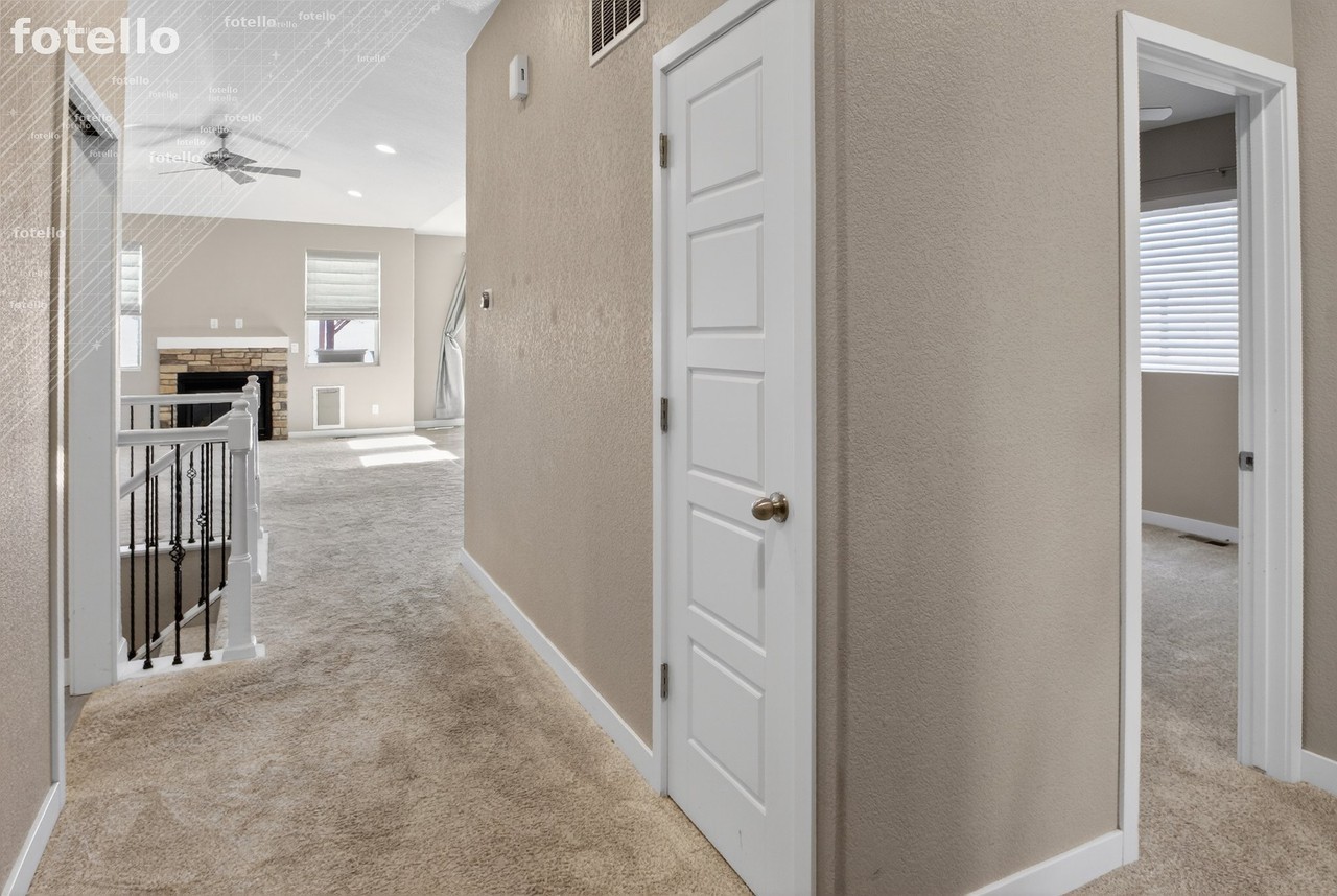 807 Shirttail Peak Dr - Photo 4 of 31